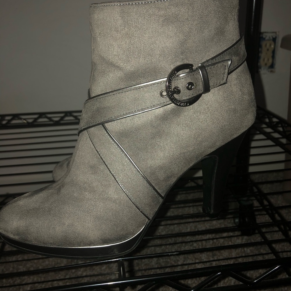 Christian Siriano booties - Picture 2 of 4
